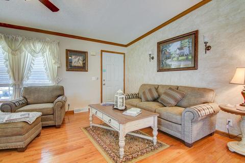 3762 Spradlin Rd, Goodview, VA 24095 photo 8