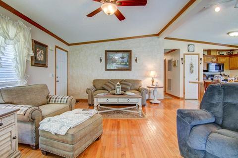 3762 Spradlin Rd, Goodview, VA 24095 photo 10