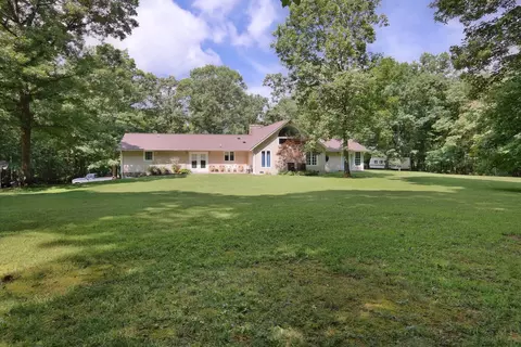 455 Shiloh Dr, Eagle Rock, VA 24085 photo 1