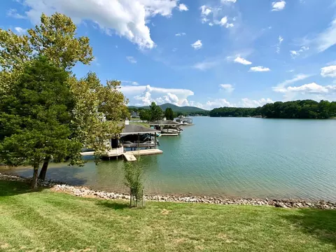 255 Sconset Dr, Penhook, VA 24137 photo 18