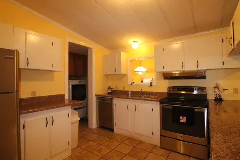 6773 Goodview Rd, Goodview, VA 24095 photo 9