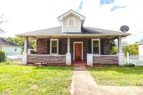 2017 Riverdale Rd SE, Roanoke, VA 24014 photo 1