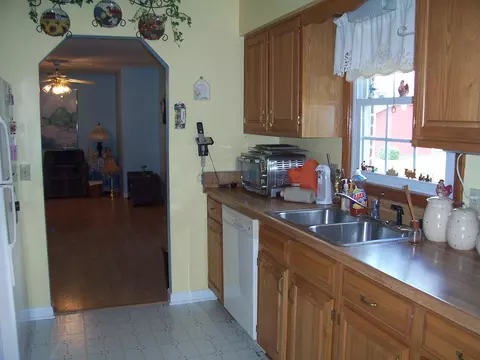 210 Dusty Rd, Covington, VA 24426 photo 5