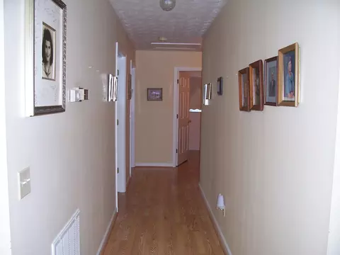 210 Dusty Rd, Covington, VA 24426 photo 4