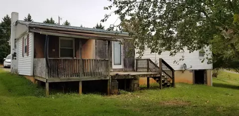 2807 Nemmo Rd, Vinton, VA 24179 photo 2