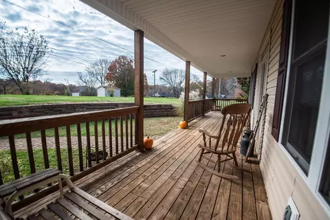 1056 Oyler Rd, Hardy, VA 24101 photo 3