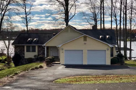 20 Lands End Rd, Penhook, VA 24137 photo 1