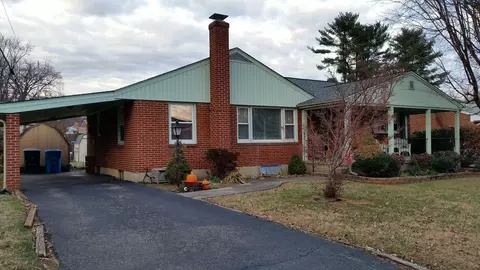 142 Frontier Rd NE, Roanoke, VA 24012 photo 3