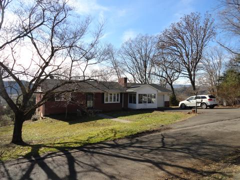 361 E Hamilton Dr, Covington, VA 24426 photo 1