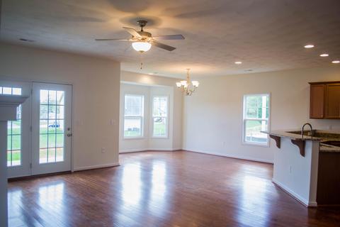 5133 Arrowhead Trl, Salem, VA 24153 photo 3