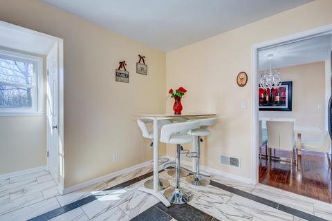 422 Frances Dr NW, Roanoke, VA 24017 photo 13