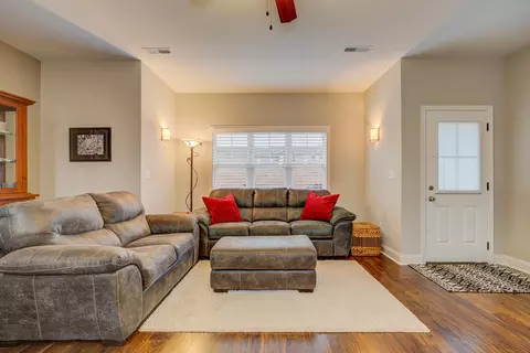 1213 Commonwealth Cir, Forest, VA 24551 photo 4