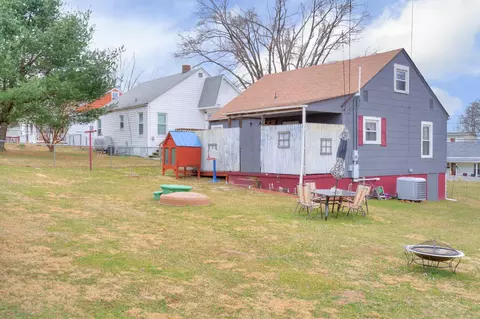 722 Walnut Ave, Pulaski, VA 24301 photo 9