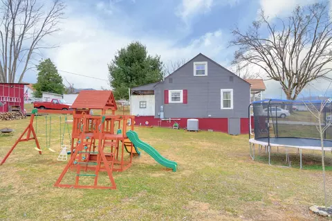 722 Walnut Ave, Pulaski, VA 24301 photo 7