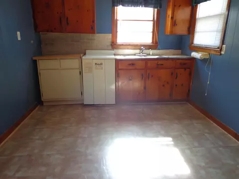 172 Lowe St, Buchanan, VA 24066 photo 4