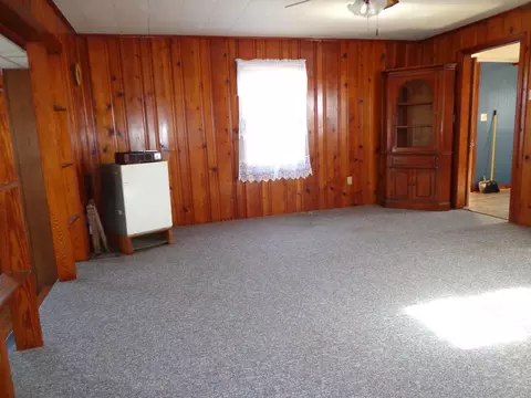 172 Lowe St, Buchanan, VA 24066 photo 11