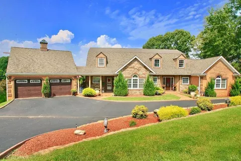 308 Eastwind Dr, Forest, VA 24551 photo 1
