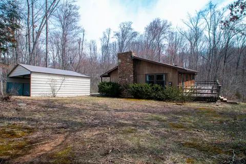 1160 Thrasher Ln, Goodview, VA 24095 photo 4