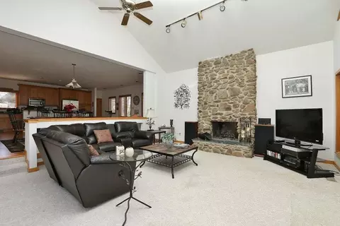 420 Windtree Dr, Moneta, VA 24121 photo 13