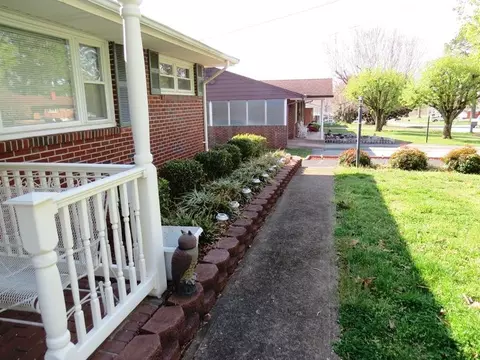 111 Sinclair St, Ridgeway, VA 24148 photo 6