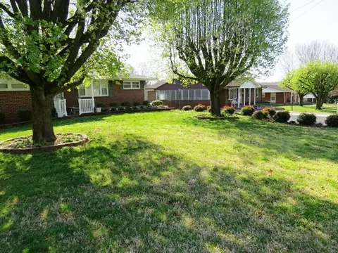 111 Sinclair St, Ridgeway, VA 24148 photo 2