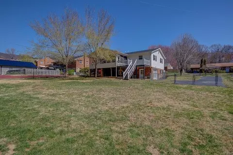 356 Ingal Blvd, Salem, VA 24153 photo 6