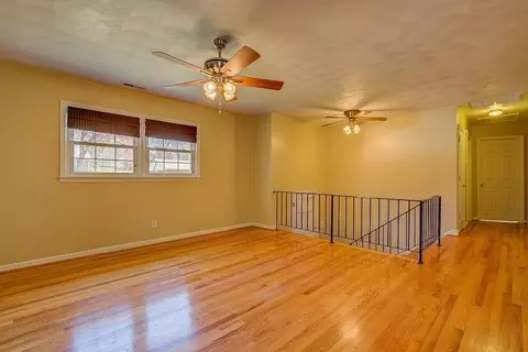 356 Ingal Blvd, Salem, VA 24153 photo 10