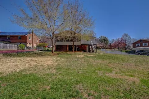 356 Ingal Blvd, Salem, VA 24153 photo 7