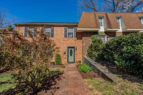 607 Walnut St, Salem, VA 24153 photo 2