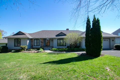 2820 Waters Edge Dr, Penhook, VA 24137 photo 4