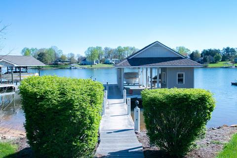 2820 Waters Edge Dr, Penhook, VA 24137 photo 67