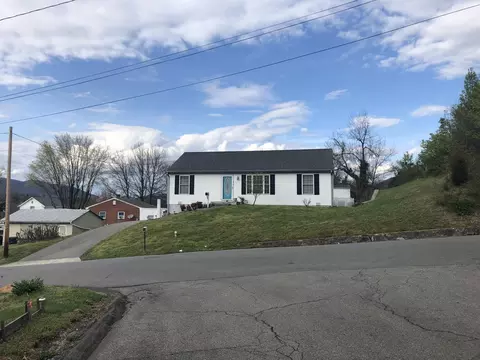 410 E Jackson Ave, Vinton, VA 24179 photo 1