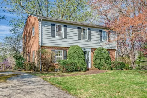 5571 Highfields Rd, Roanoke, VA 24018 photo 1