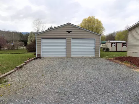 105 Hallies Rd, Covington, VA 24426 photo 4