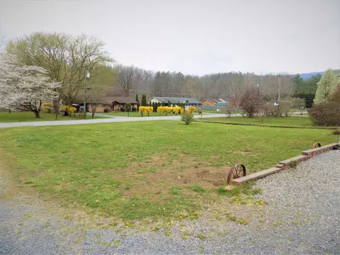 105 Hallies Rd, Covington, VA 24426 photo 5