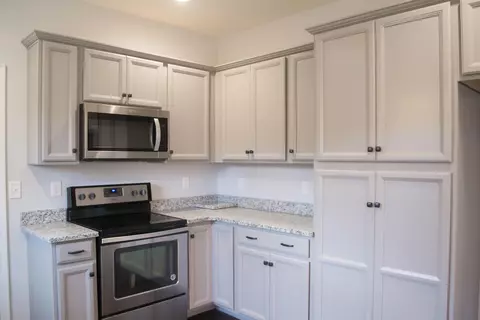 2950 Matthew Dr, Vinton, VA 24179 photo 5