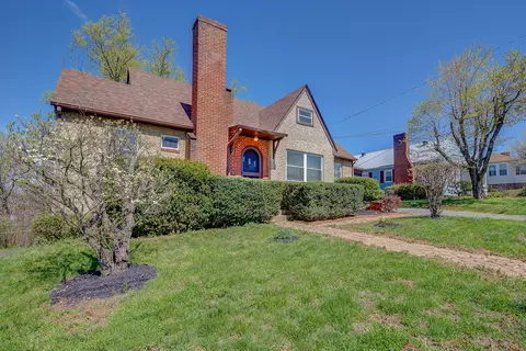 715 E Main St, Bedford, VA 24523 photo 20