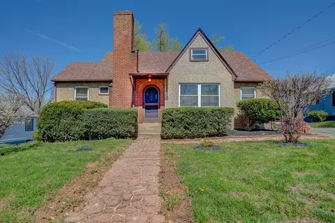 715 E Main St, Bedford, VA 24523 photo 1