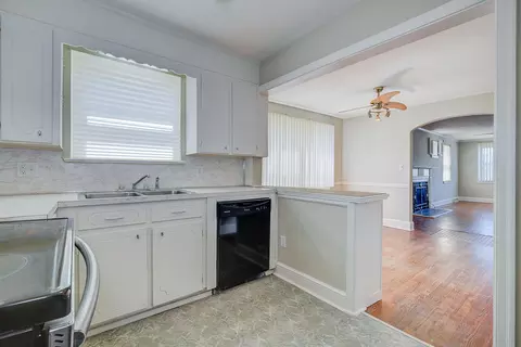 715 E Main St, Bedford, VA 24523 photo 10
