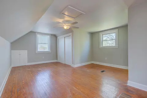 715 E Main St, Bedford, VA 24523 photo 16