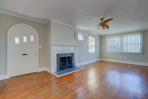 715 E Main St, Bedford, VA 24523 photo 8