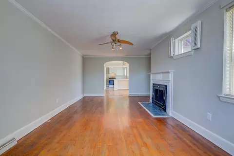 715 E Main St, Bedford, VA 24523 photo 7
