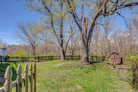 715 E Main St, Bedford, VA 24523 photo 23