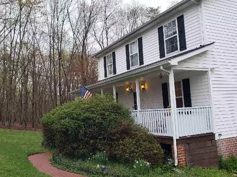 4637 Roaring Run Rd, Goode, VA 24556 photo 2