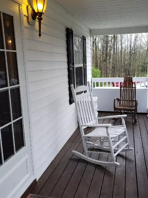 4637 Roaring Run Rd, Goode, VA 24556 photo 3