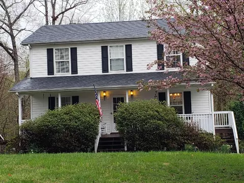 4637 Roaring Run Rd, Goode, VA 24556 photo 1