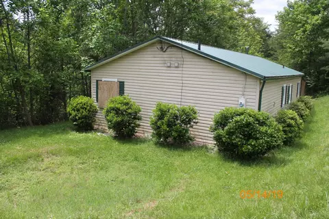 1576 Pineview Dr, Vinton, VA 24179 photo 1