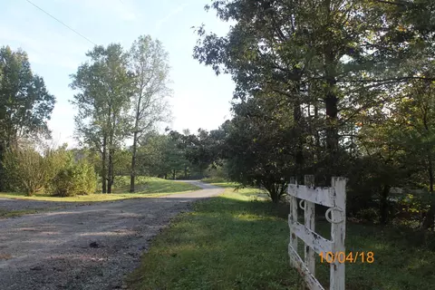 1576 Pineview Dr, Vinton, VA 24179 photo 8