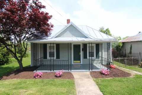 312 E Jackson Ave, Vinton, VA 24179 photo 1
