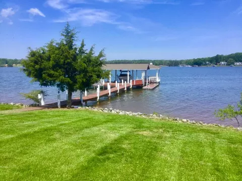 165 Shoreline Cir, Penhook, VA 24137 photo 5